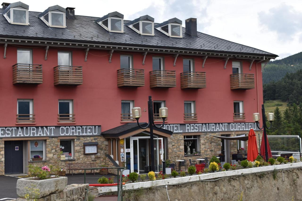 Hotel Corrieu La Llagonne Bagian luar foto