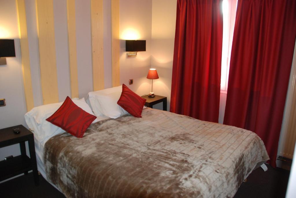 Hotel Corrieu La Llagonne Ruang foto