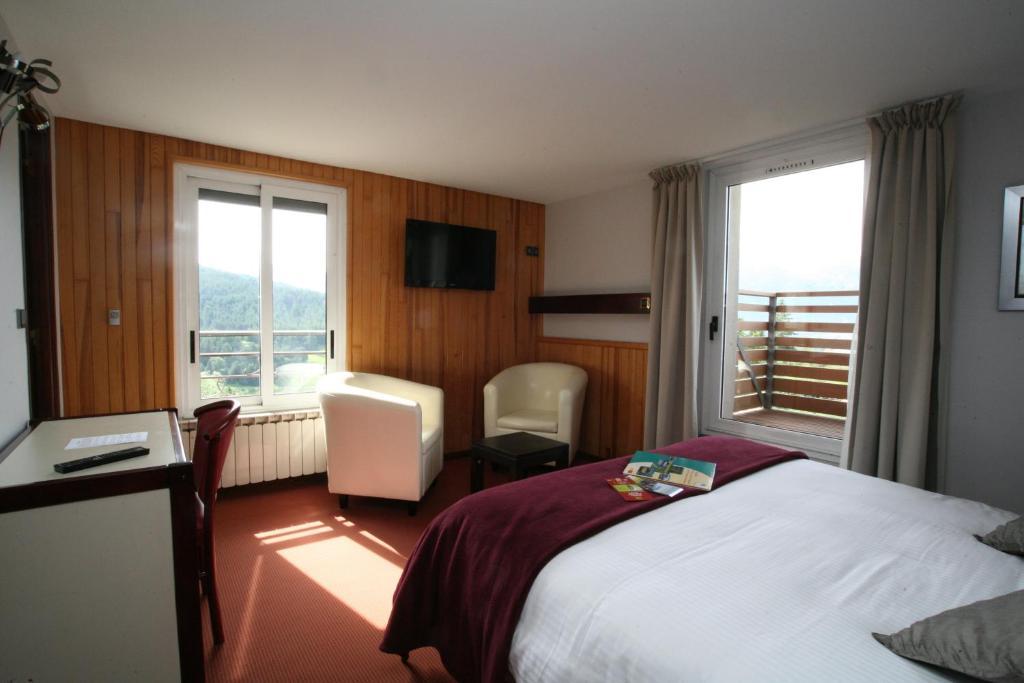 Hotel Corrieu La Llagonne Ruang foto