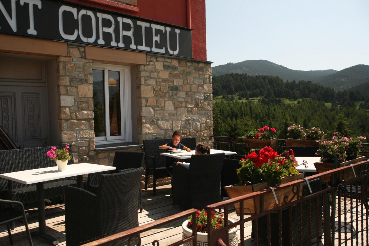 Hotel Corrieu La Llagonne Bagian luar foto