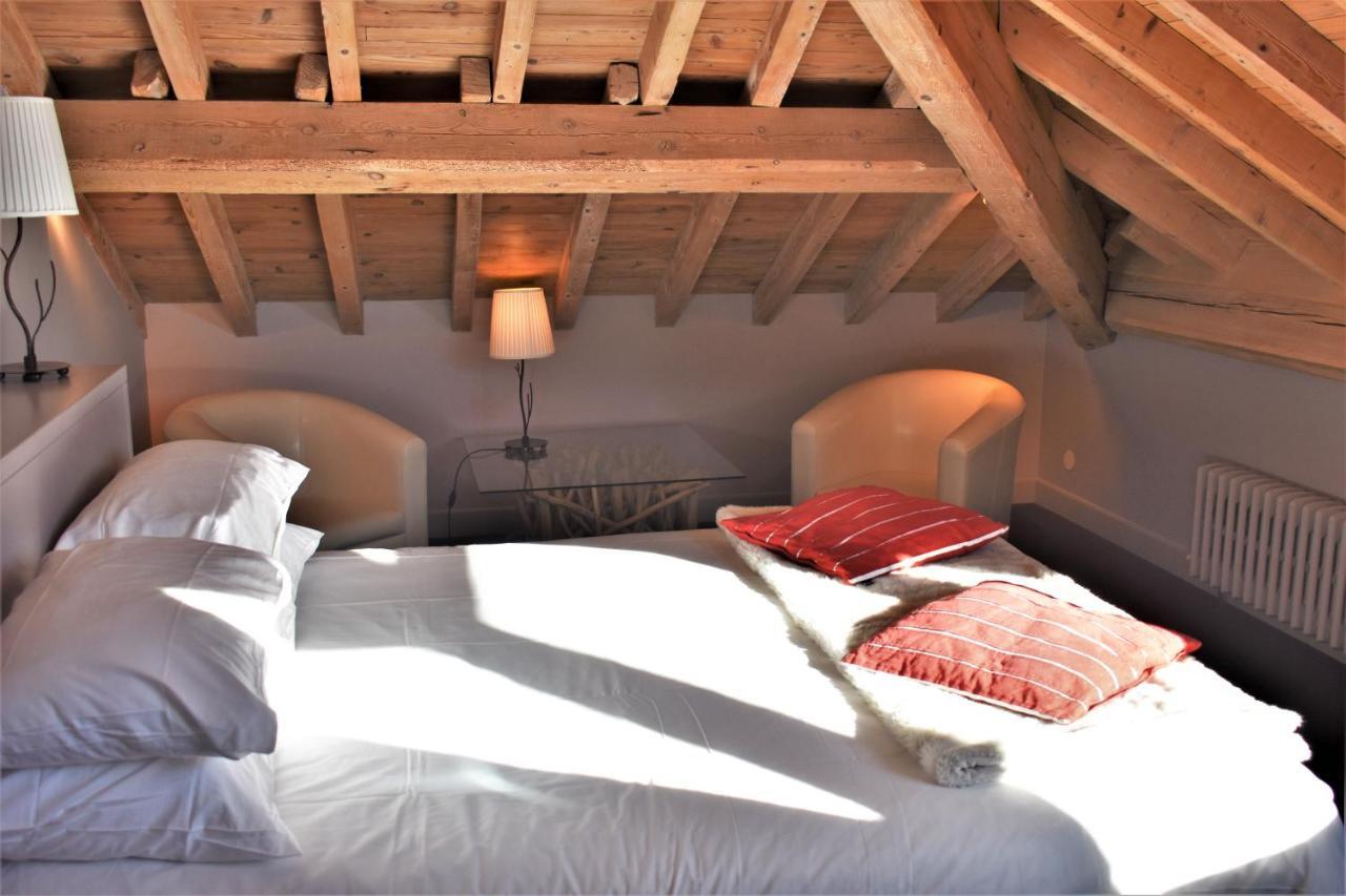 Hotel Corrieu La Llagonne Bagian luar foto