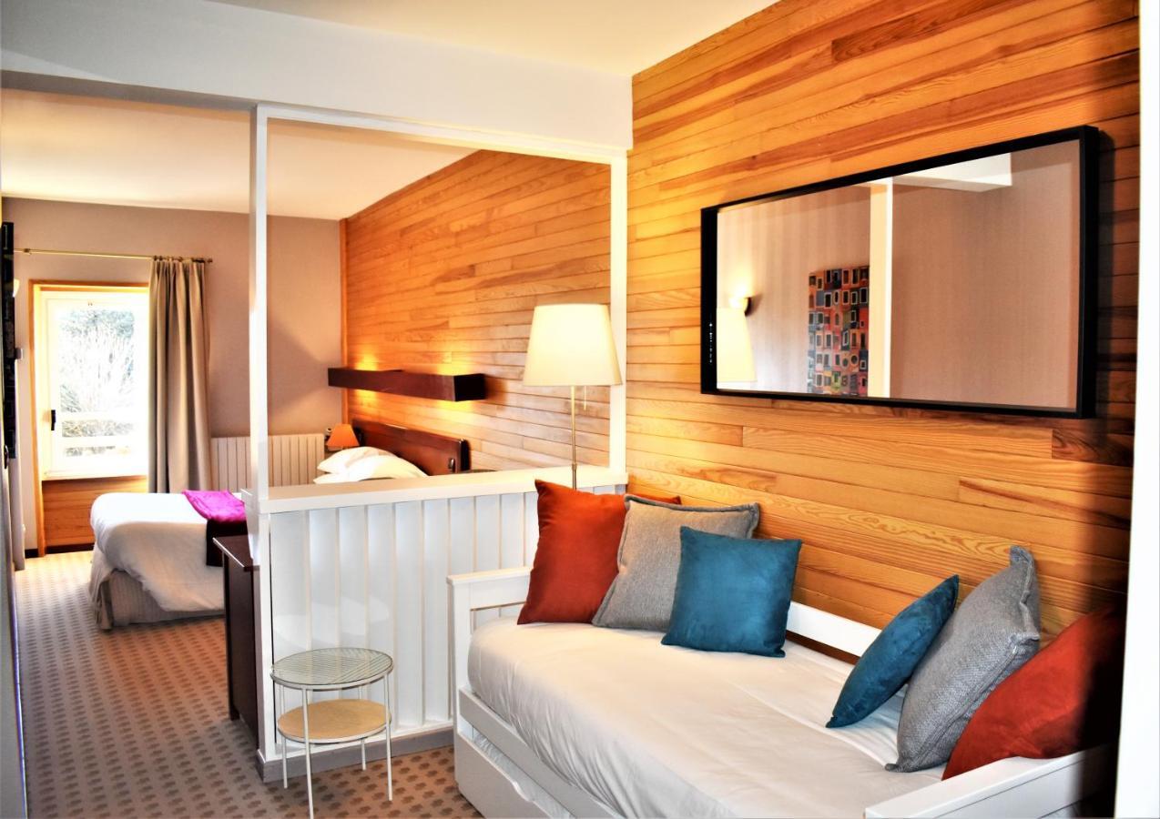 Hotel Corrieu La Llagonne Bagian luar foto